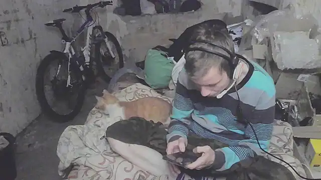 Snapshot of makarov1993 chatting on 10.12.25 makarov1993 online show from 10.12.25