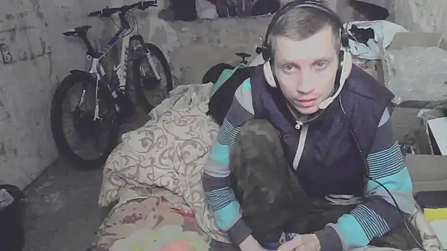 Snapshot of makarov1993 chatting on 10.13.25 makarov1993 online show from 10.13.25