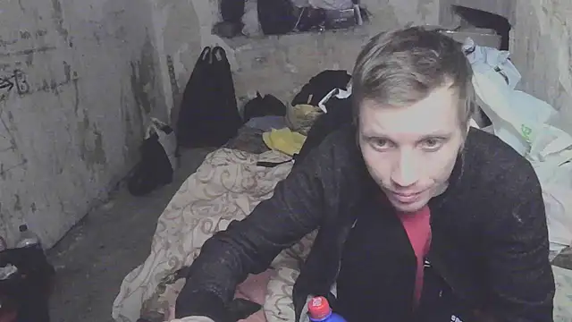 Snapshot of makarov1993 chatting on 11.14.25 makarov1993 online show from 11.14.25