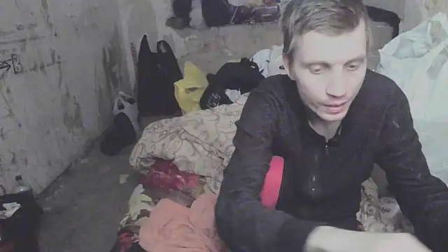 Snapshot of makarov1993 chatting on 11.15.25 makarov1993 online show from 11.15.25