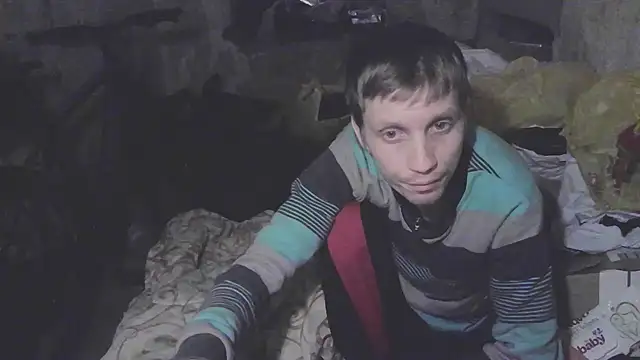 Snapshot of makarov1993 chatting on 12.04.25 makarov1993 online show from 12.04.25