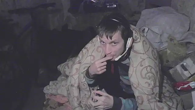 Snapshot of makarov1993 chatting on 12.05.25 makarov1993 online show from 12.05.25