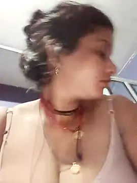 Snapshot of Hot_sonali chatting on 10.21.25 Hot sonali online show from 10.21.25