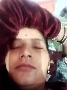 Snapshot of Hot_sonali chatting on 10.29.25 Hot sonali online show from 10.29.25