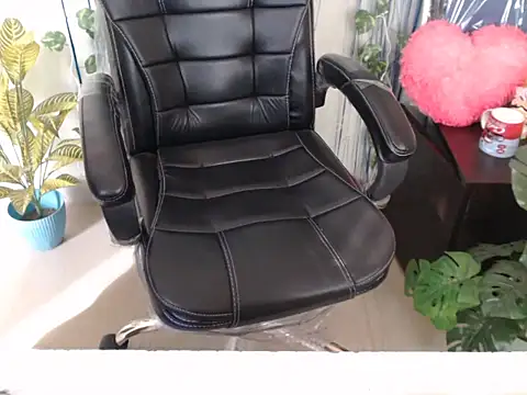 anika bold online show from 10.31.25