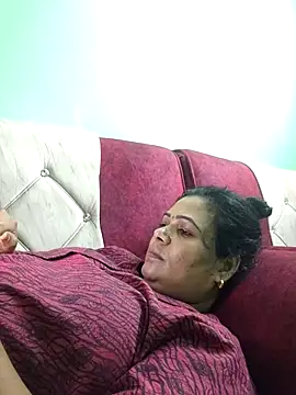 Snapshot of tamilaruvi chatting on 04.18.26 tamilaruvi online show from 04.18.26