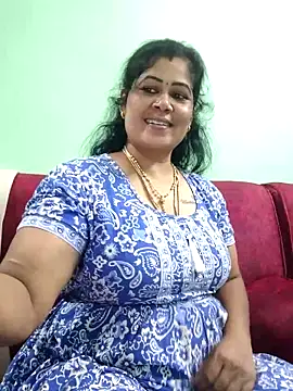 Snapshot of tamilaruvi chatting on 04.18.26 tamilaruvi online show from 04.18.26