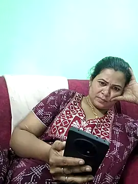 Snapshot of tamilaruvi chatting on 05.04.26 tamilaruvi online show from 05.04.26