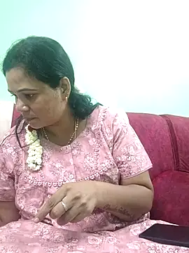 Snapshot of tamilaruvi chatting on 05.05.26 tamilaruvi online show from 05.05.26