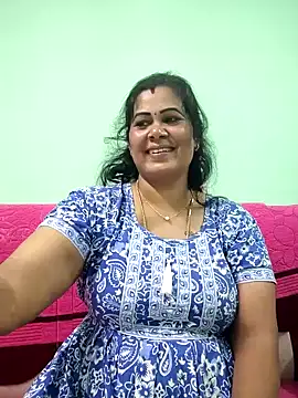 Snapshot of tamilaruvi chatting on 05.11.26 tamilaruvi online show from 05.11.26