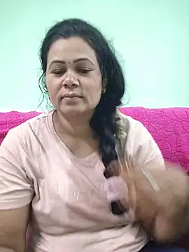 Snapshot of tamilaruvi chatting on 05.27.26 tamilaruvi online show from 05.27.26