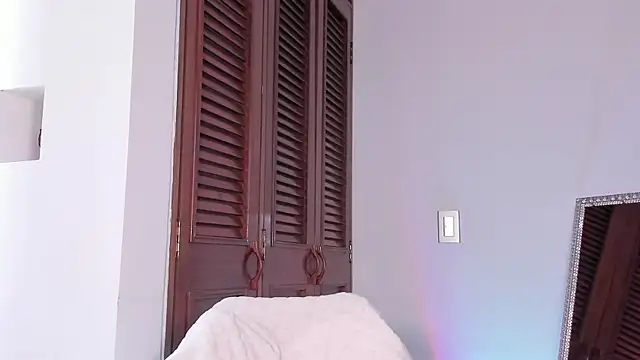 Londonttipton online show from 06.25.26
