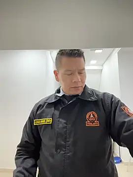 Manu0586 online show from 11.10.25