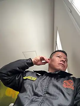 Manu0586 online show from 04.23.26