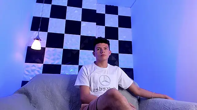 Snapshot of AndyFame1 chatting on 09.18.25 AndyFame1 online show from 09.18.25