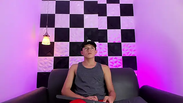 Snapshot of AndyFame1 chatting on 10.08.25 AndyFame1 online show from 10.08.25