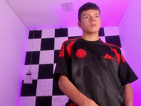 Snapshot of AndyFame1 chatting on 10.10.25 AndyFame1 online show from 10.10.25