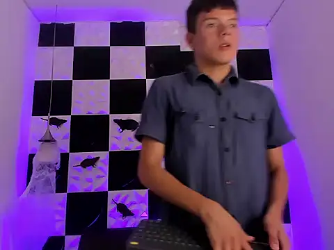 Snapshot of AndyFame1 chatting on 10.15.25 AndyFame1 online show from 10.15.25