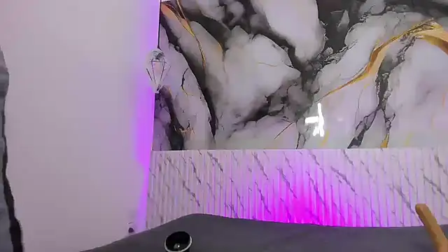 Snapshot of AndyFame1 chatting on 10.20.25 AndyFame1 online show from 10.20.25