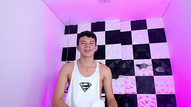 Snapshot of AndyFame1 chatting on 10.28.25 AndyFame1 online show from 10.28.25