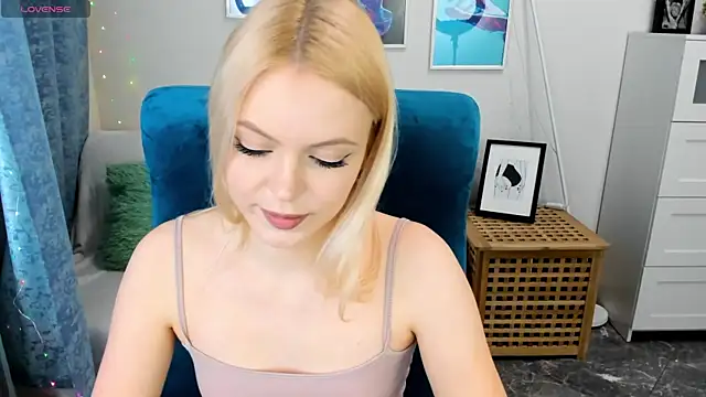 KatherineePierce online show from 05.21.26