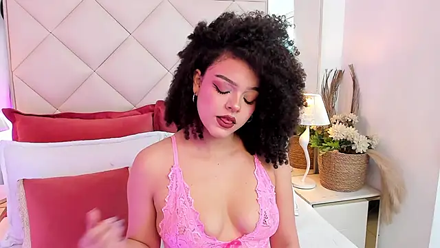 Snapshot of LilBoonew chatting on 09.30.25 LilBoonew online show from 09.30.25