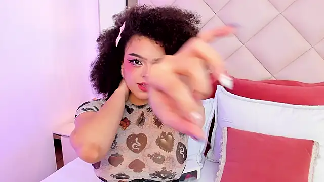 Snapshot of LilBoonew chatting on 10.15.25 LilBoonew online show from 10.15.25