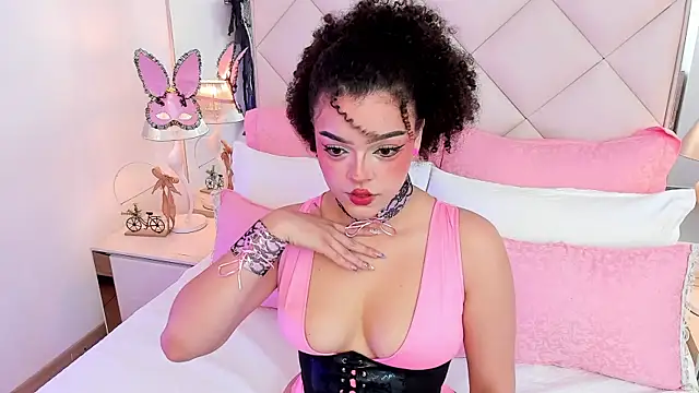 Snapshot of LilBoonew chatting on 10.24.25 LilBoonew online show from 10.24.25