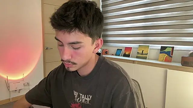 sweettaaron01 online show from 11.20.25