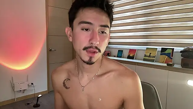 sweettaaron01 online show from 11.26.25