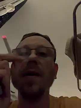 geza1991 online show from 10.26.25