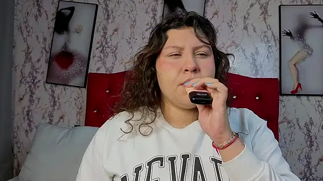 Larissa Antonella online show from 02.13.26