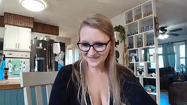 Thesquirtnqueen online show from 11.19.25