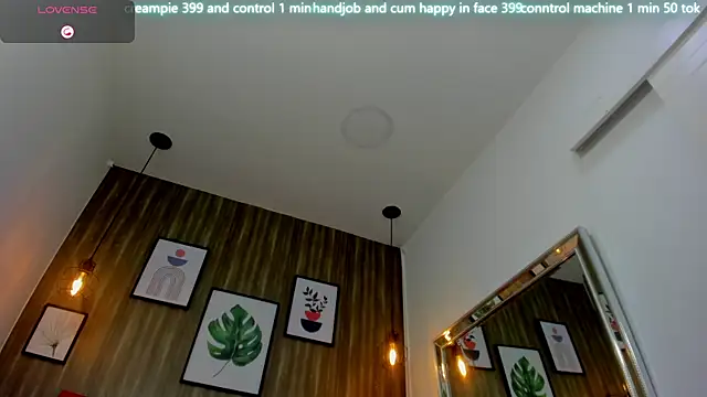 Emma HotLatina online show from 12.18.25