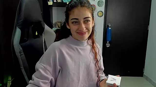 Snapshot of star_shooting8 chatting on 09.26.25 star shooting8 online show from 09.26.25