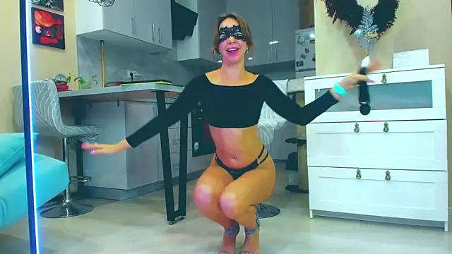 MadinaBrown online show from 10.10.25