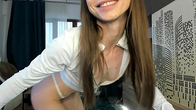 Snapshot of UnicornLand chatting on 10.18.25 UnicornLand online show from 10.18.25