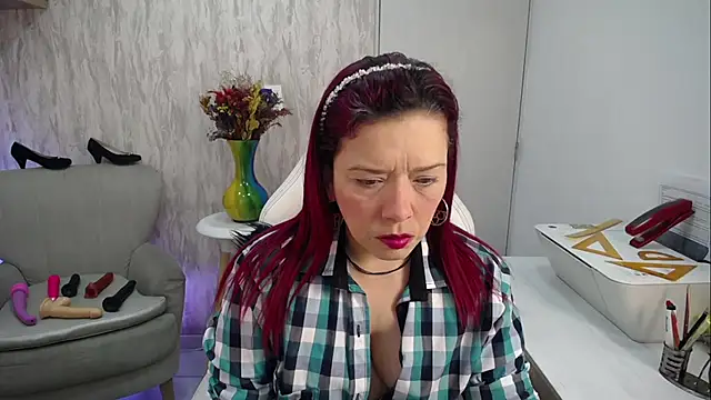 Snapshot of VeronicaBlake chatting on 03.12.26 VeronicaBlake online show from 03.12.26