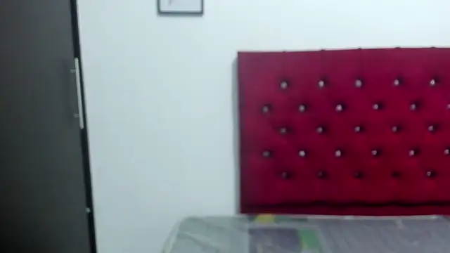 Ema Cruz  online show from 09.09.25