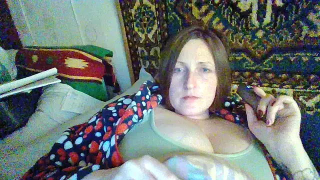 Snapshot of AllaSowinskaya chatting on 10.13.25 AllaSowinskaya online show from 10.13.25