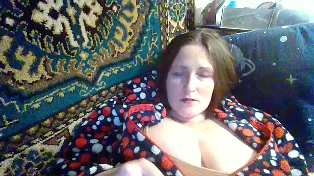 Snapshot of AllaSowinskaya chatting on 10.18.25 AllaSowinskaya online show from 10.18.25