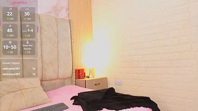 kiarazafira online show from 10.25.25