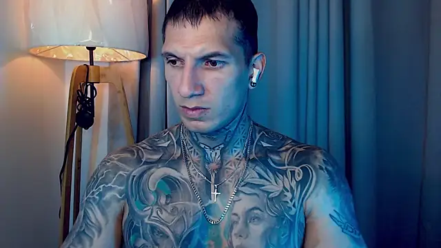 Snapshot of Shane_Clay chatting on 11.04.25 Shane Clay online show from 11.04.25