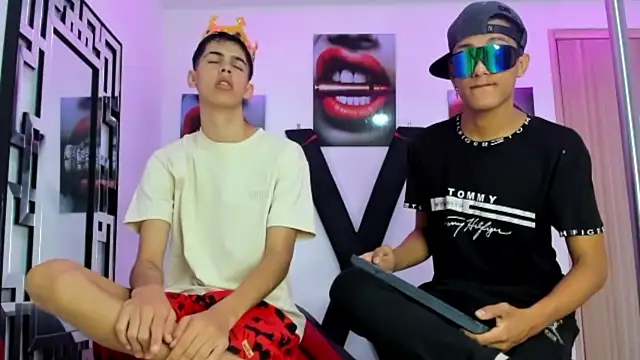 TWINKS FRIENDS online show from 10.27.25