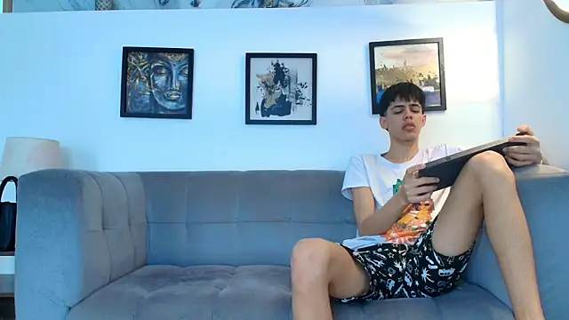 TWINKS FRIENDS online show from 04.04.26