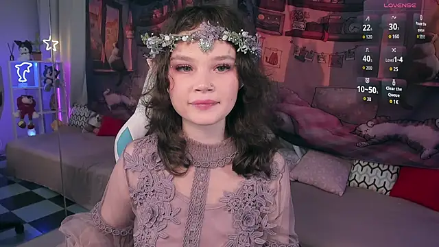 EmilyChaves online show from 10.28.25