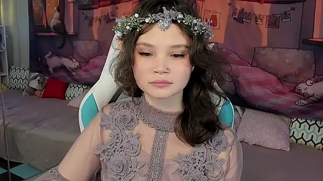 EmilyChaves online show from 10.30.25