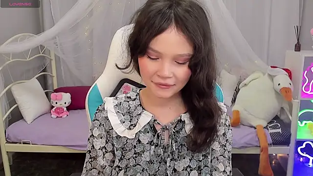 EmilyChaves online show from 12.21.25