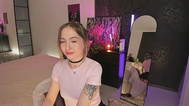 Annie Leone online show from 04.18.26