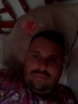 Snapshot of Andrade-1 chatting on 11.05.25 Andrade-1 online show from 11.05.25